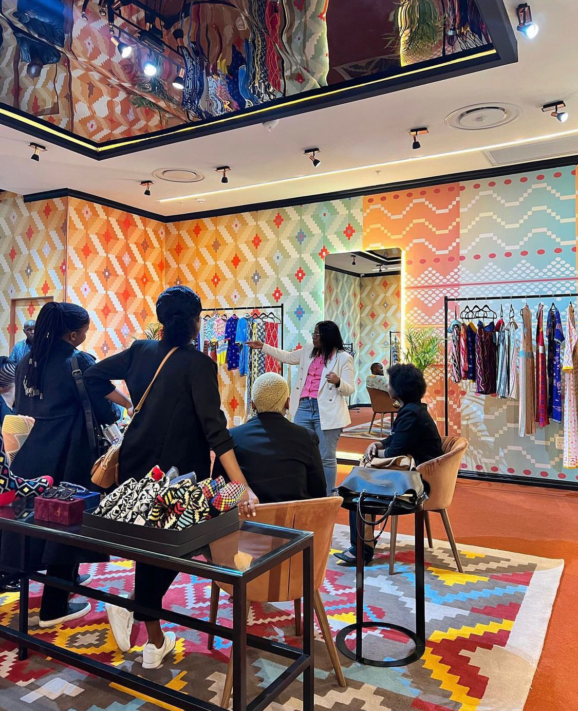 PHOTO-2022-10-24-19-04-44